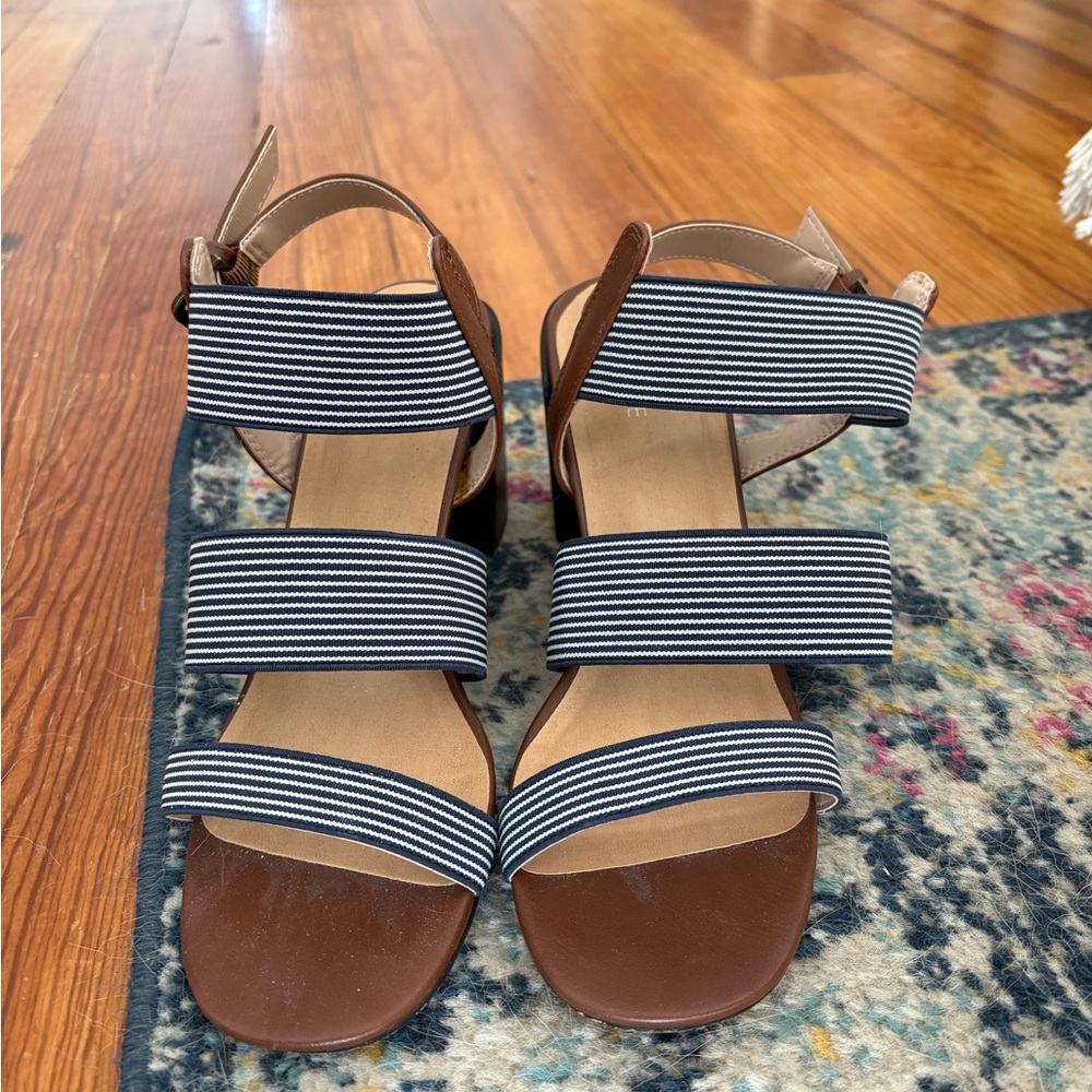 Striped Navy Elastic-Strap Wedge Sandals - Brown